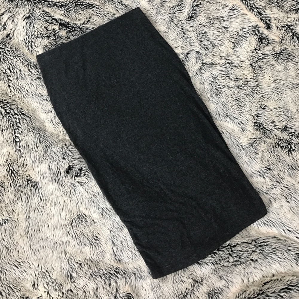 Super classy grey knee length skirt