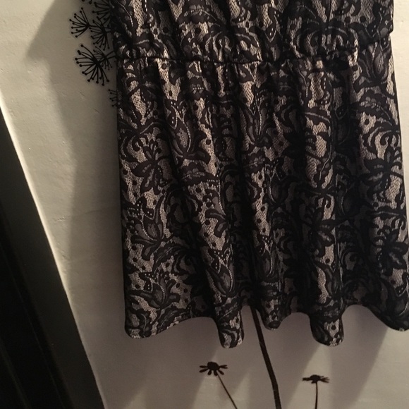 VINTAGE pattern Dress - Picture 2 of 4