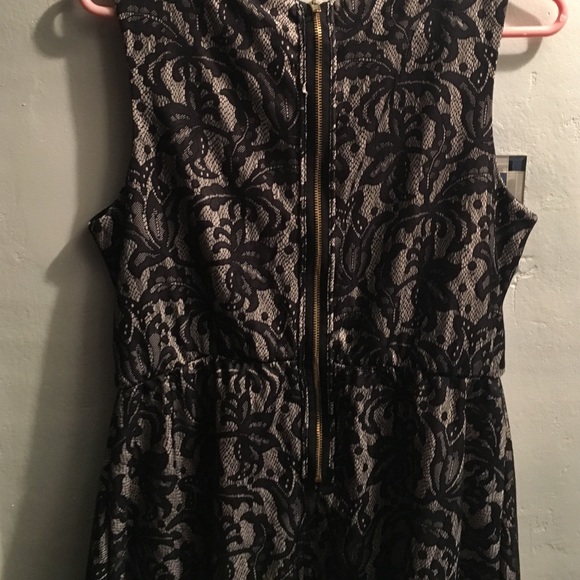 VINTAGE pattern Dress - Picture 3 of 4