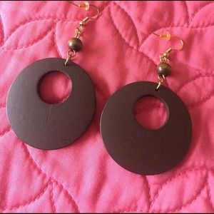 Brown earrings with beads