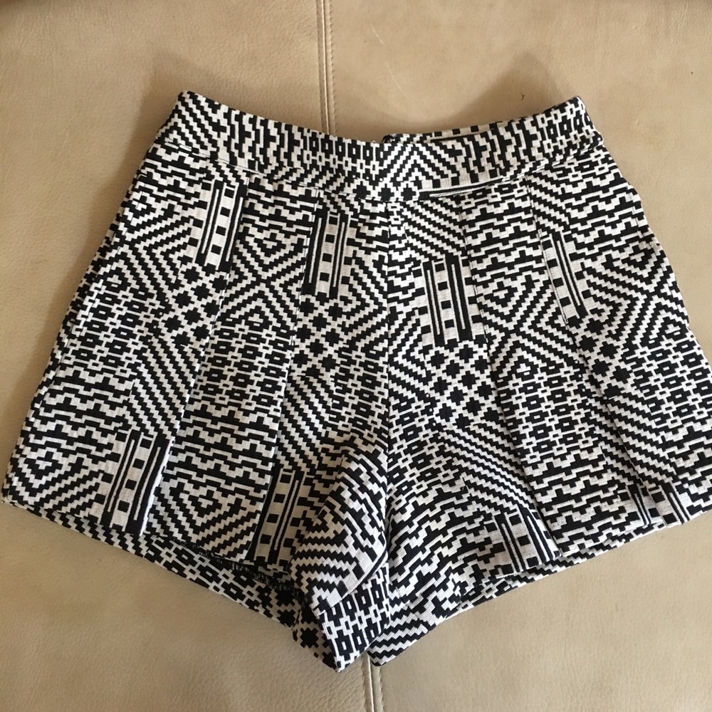 Tribal Print Jessica Simpson Shorts size XS
