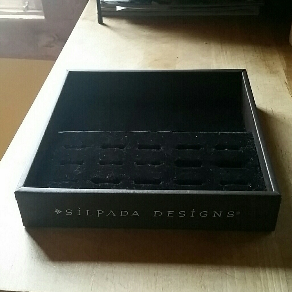 Silpada branded jewelry display box