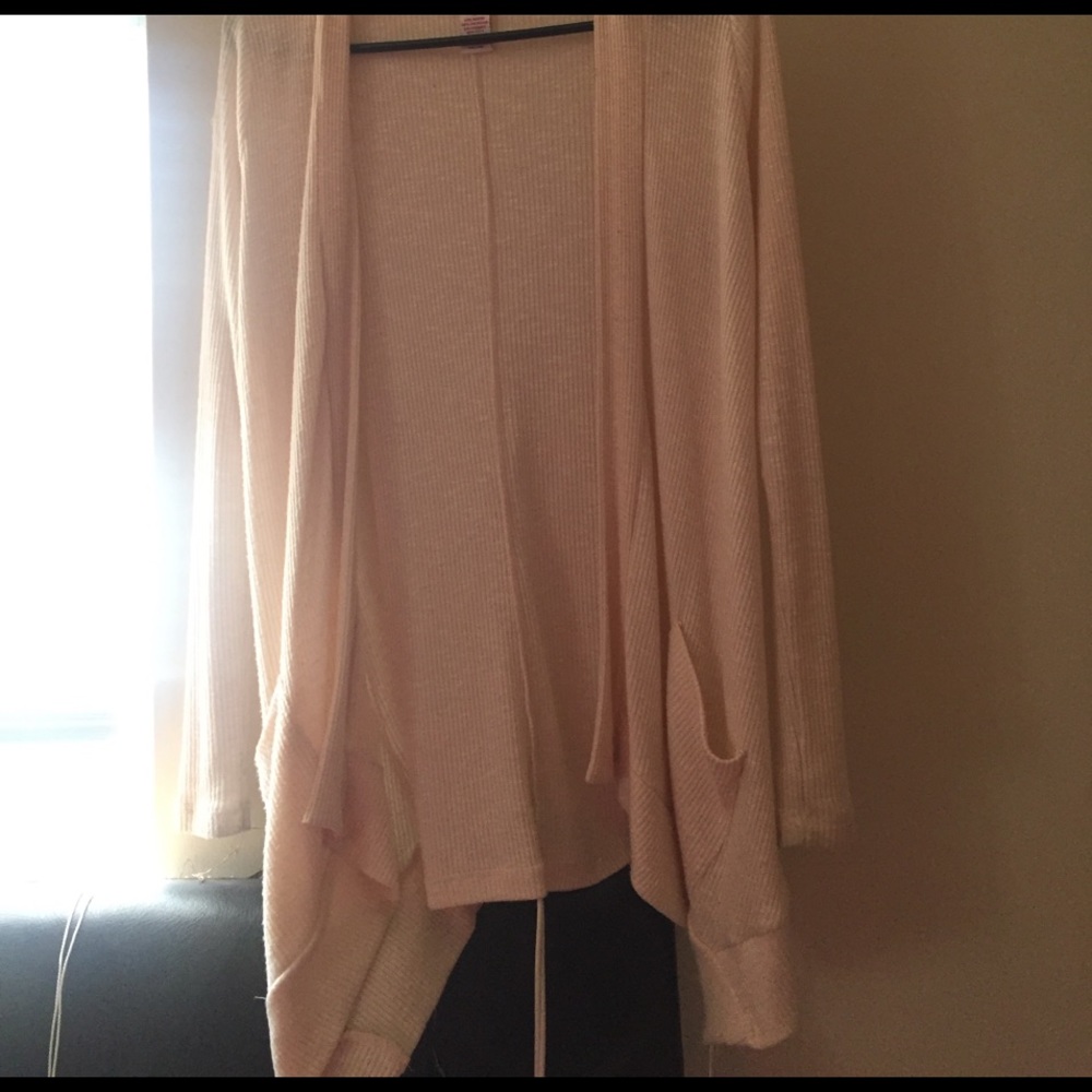 Baby pink cardigan 💕