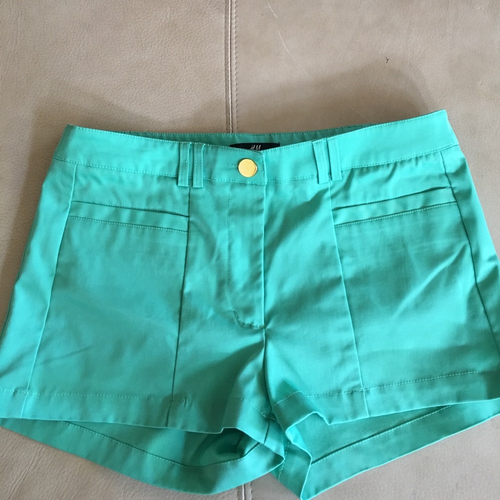 Mint Shorts size 6 from H&M