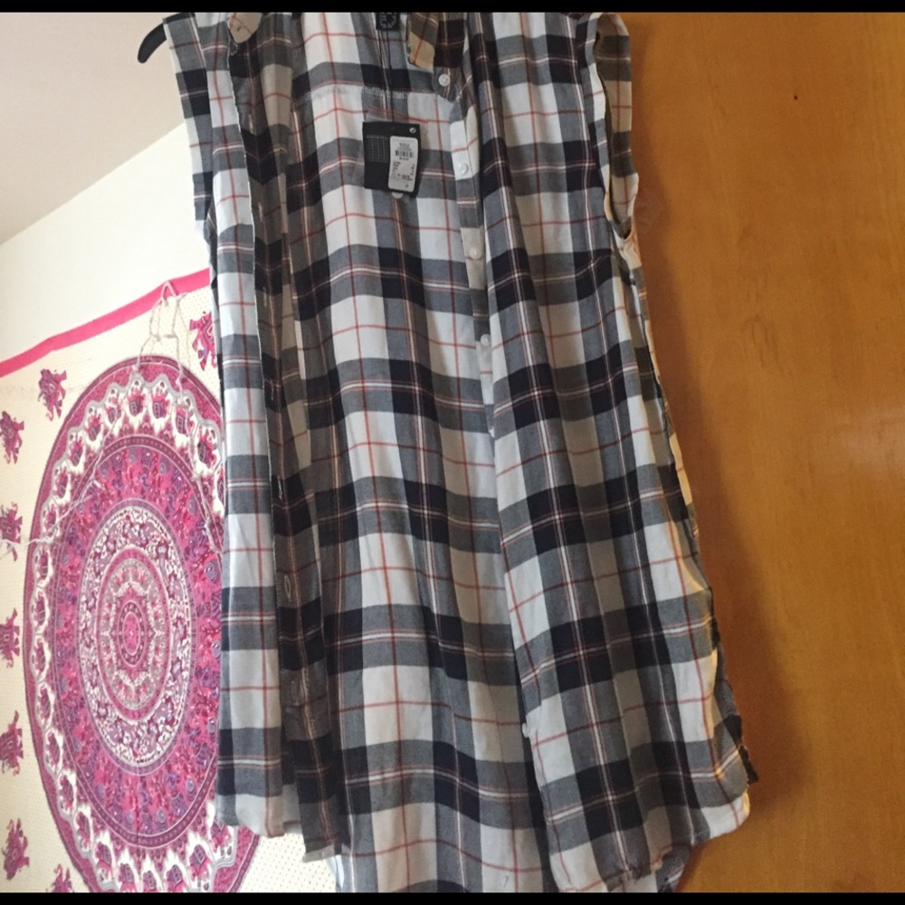 Loose plaid short sleeve shirt!