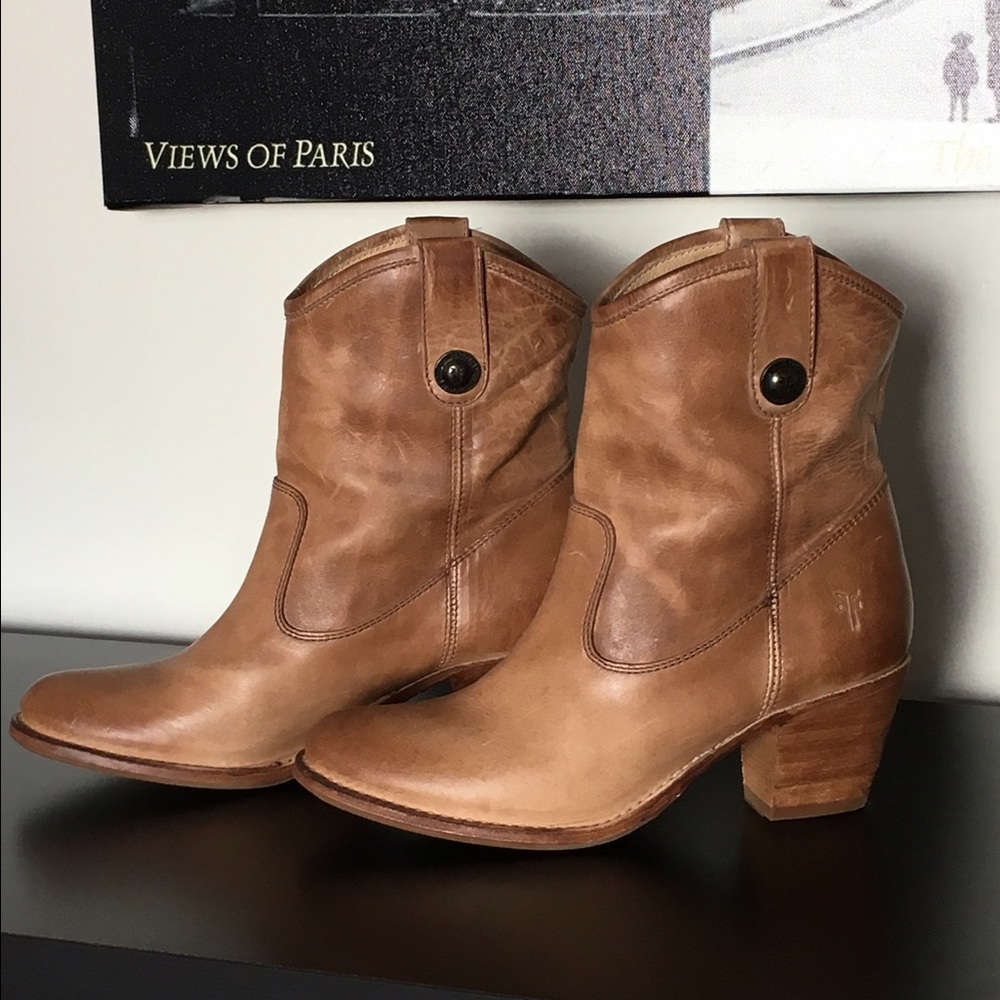 Frye Jackie Button Short Boot