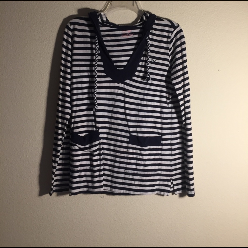 Vineyard Vines summer hoodie!
