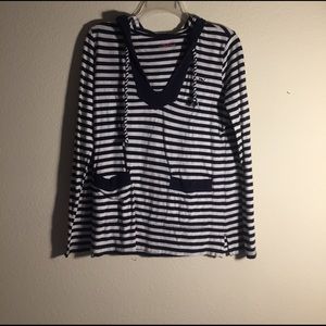 Vineyard Vines summer hoodie!