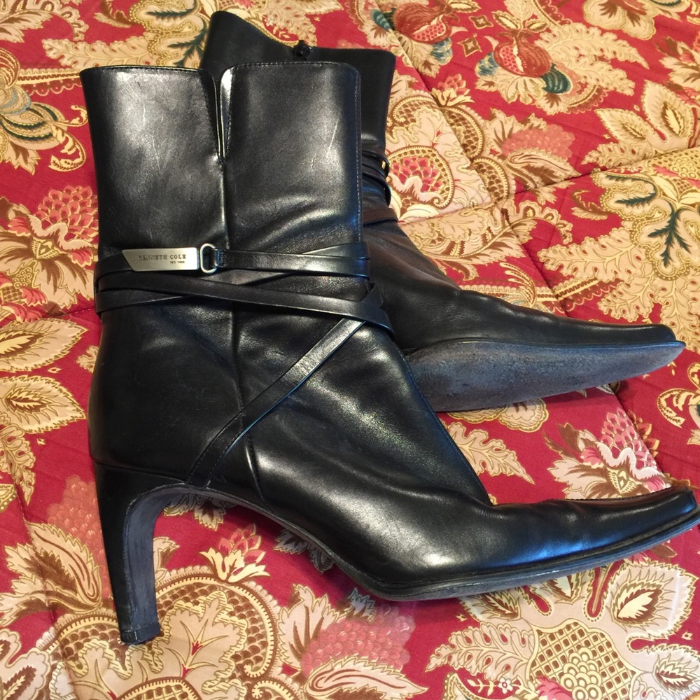 Black Kenneth Cole booties.