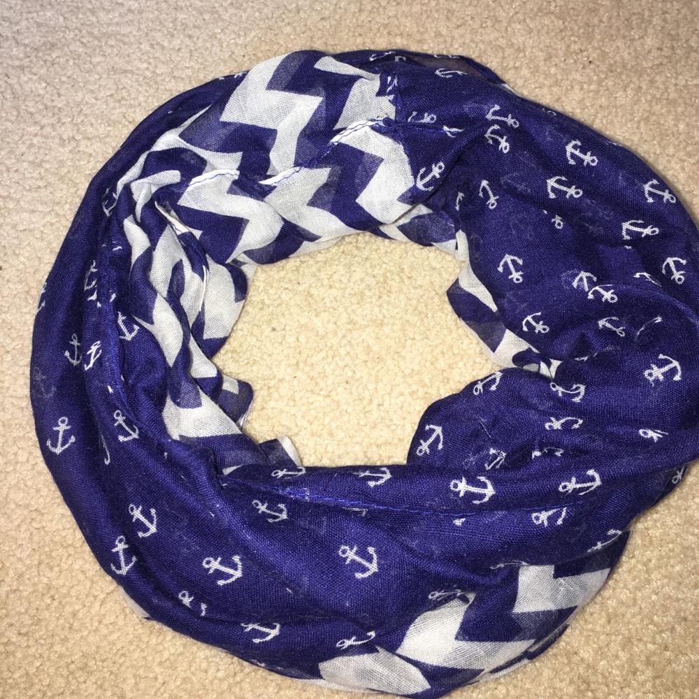 Infinity scarf