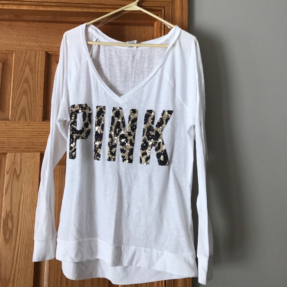 Long sleeve v-neck for women