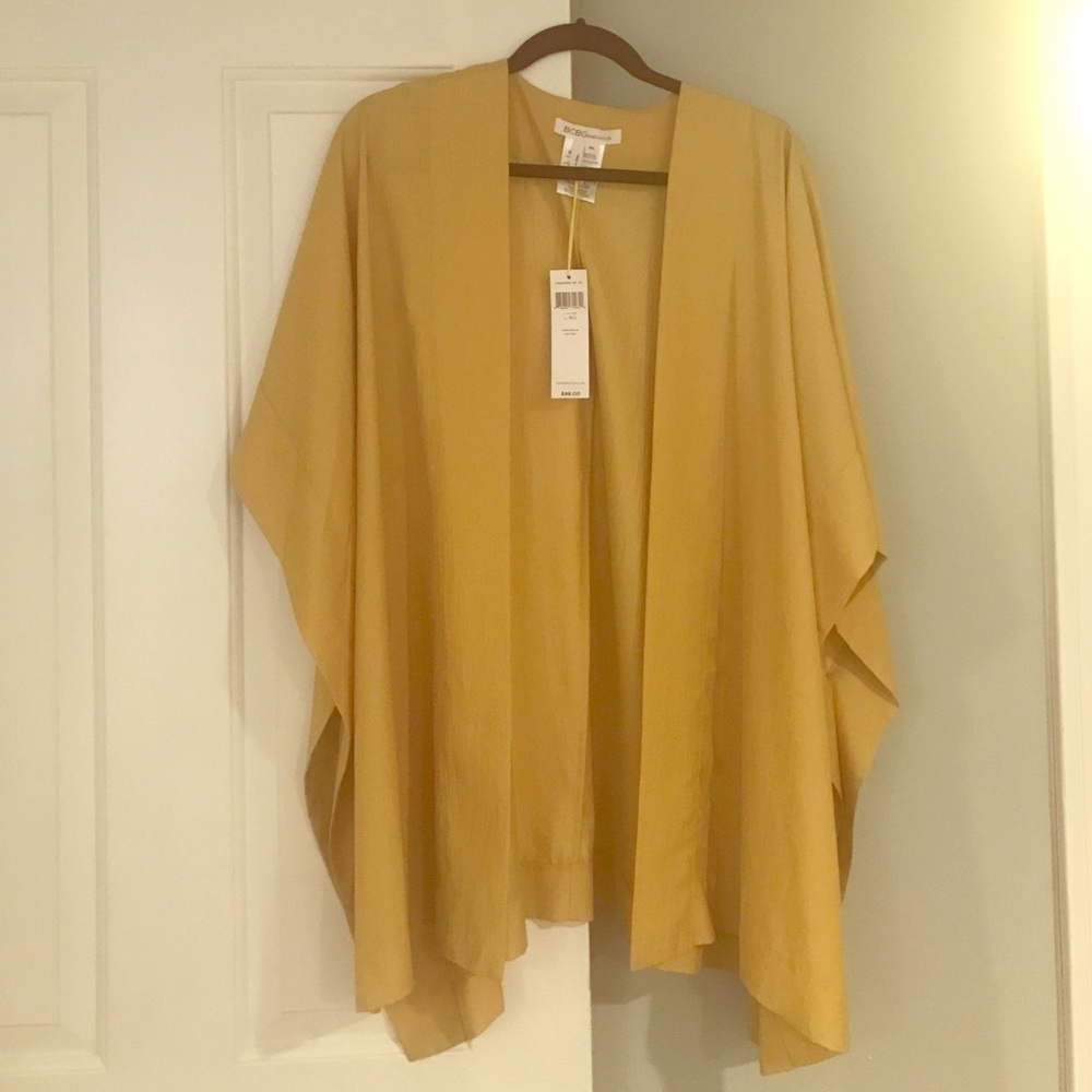 BCBGeneration Yellow Kimono