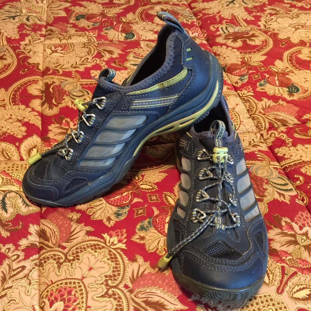 Bass slip-on sneakers