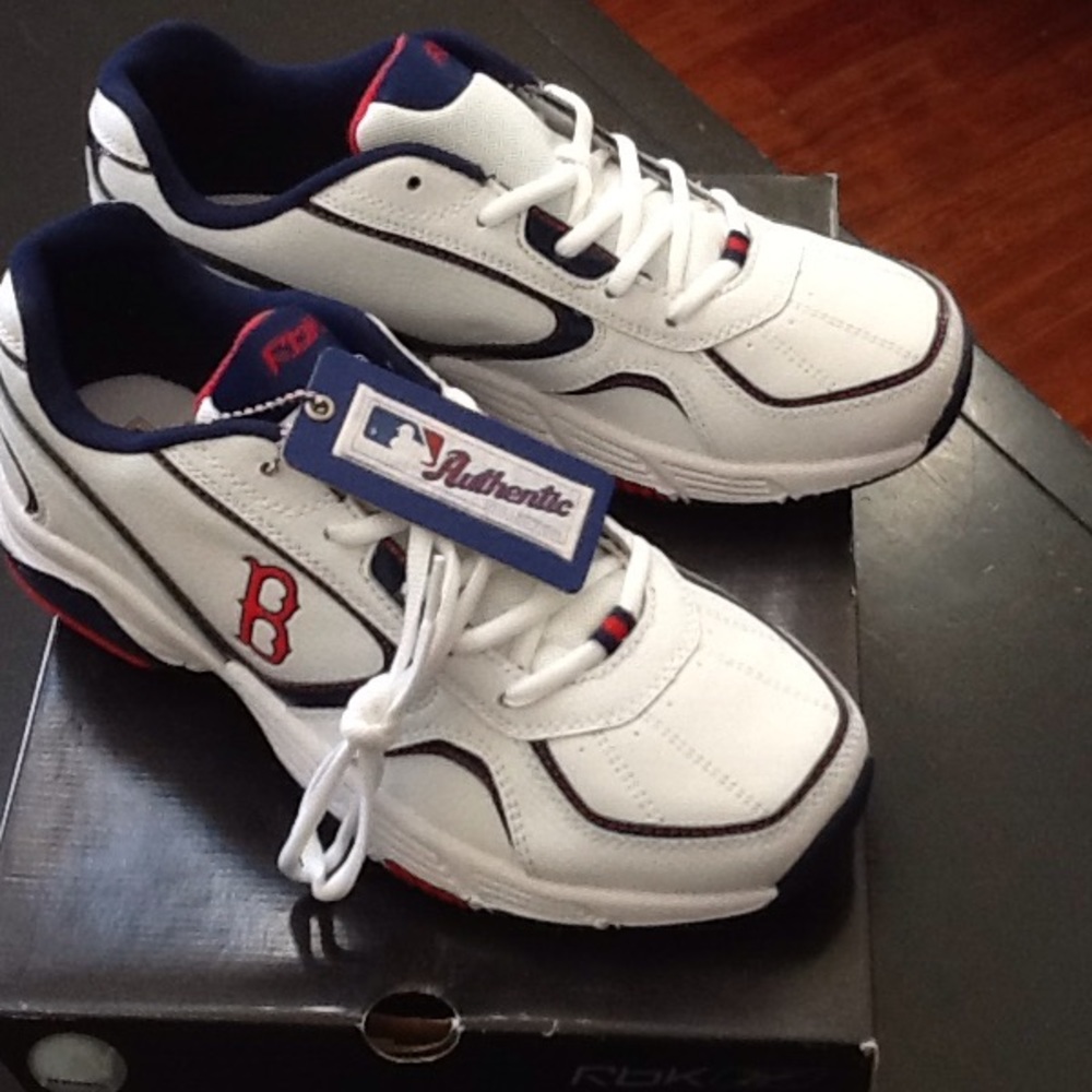 NIB Boston Red Sox Shoes