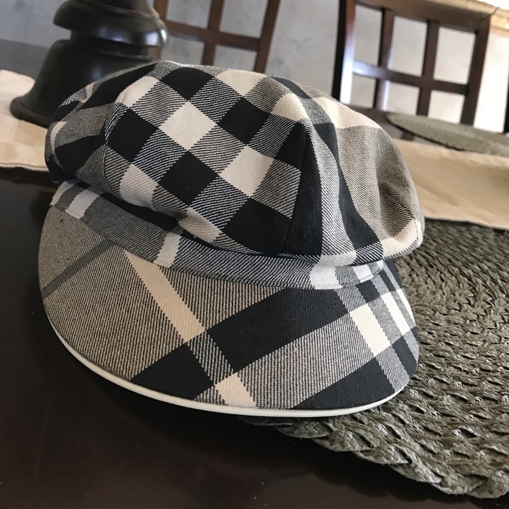 Burberry Cap - image 4