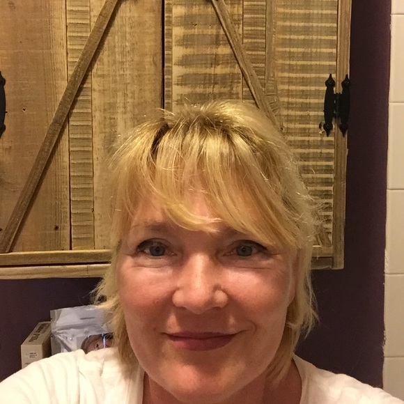 Meet your Posher, Marianna - Picture 1 of 1