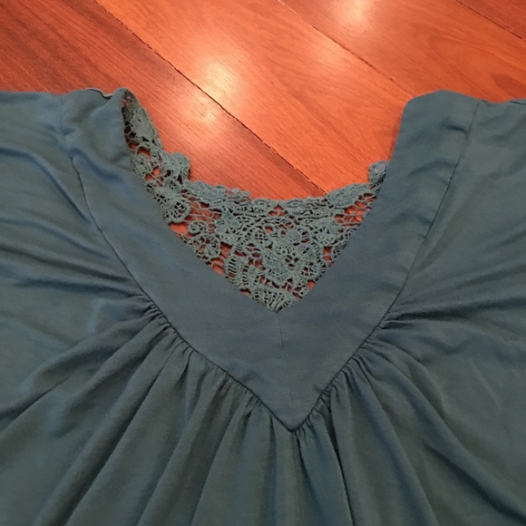 Grass Collection Top - Picture 2 of 4