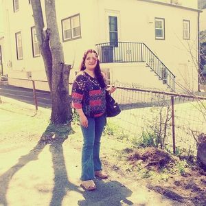 Meet your Posher, Tania koska