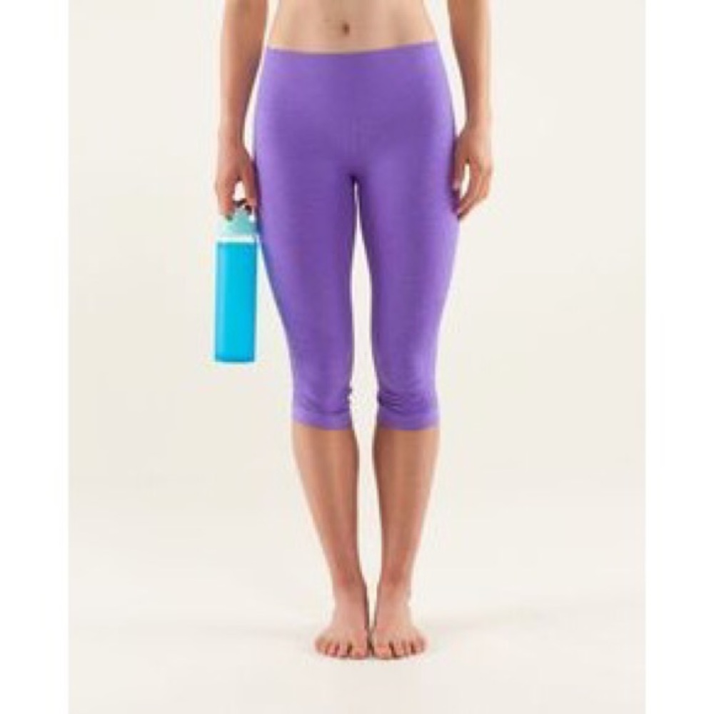 Lululemon In The Flow Cropped Leggings