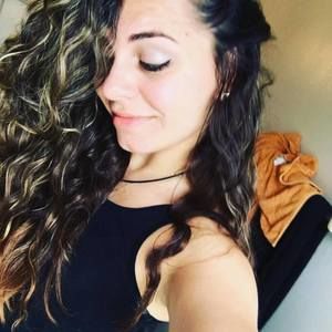 Meet your Posher, Hillary rachel