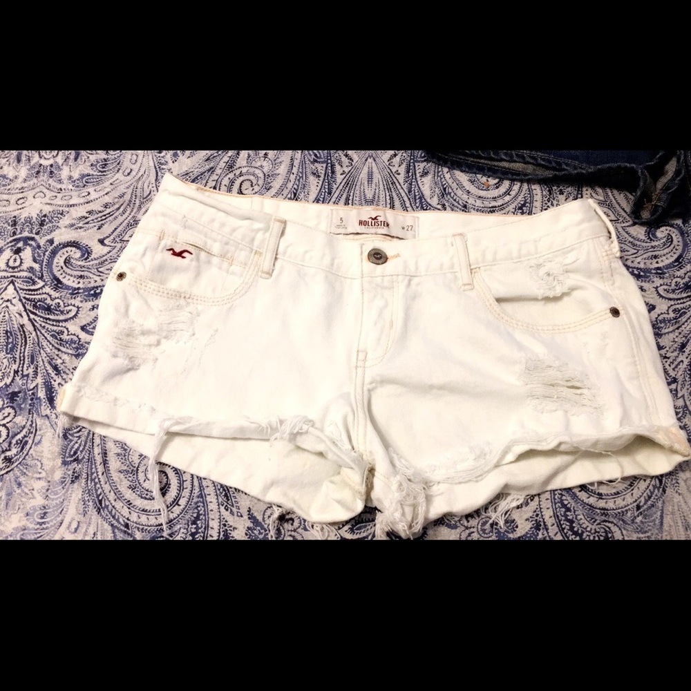 Hollister - White Destroyed Cutoff Shorts