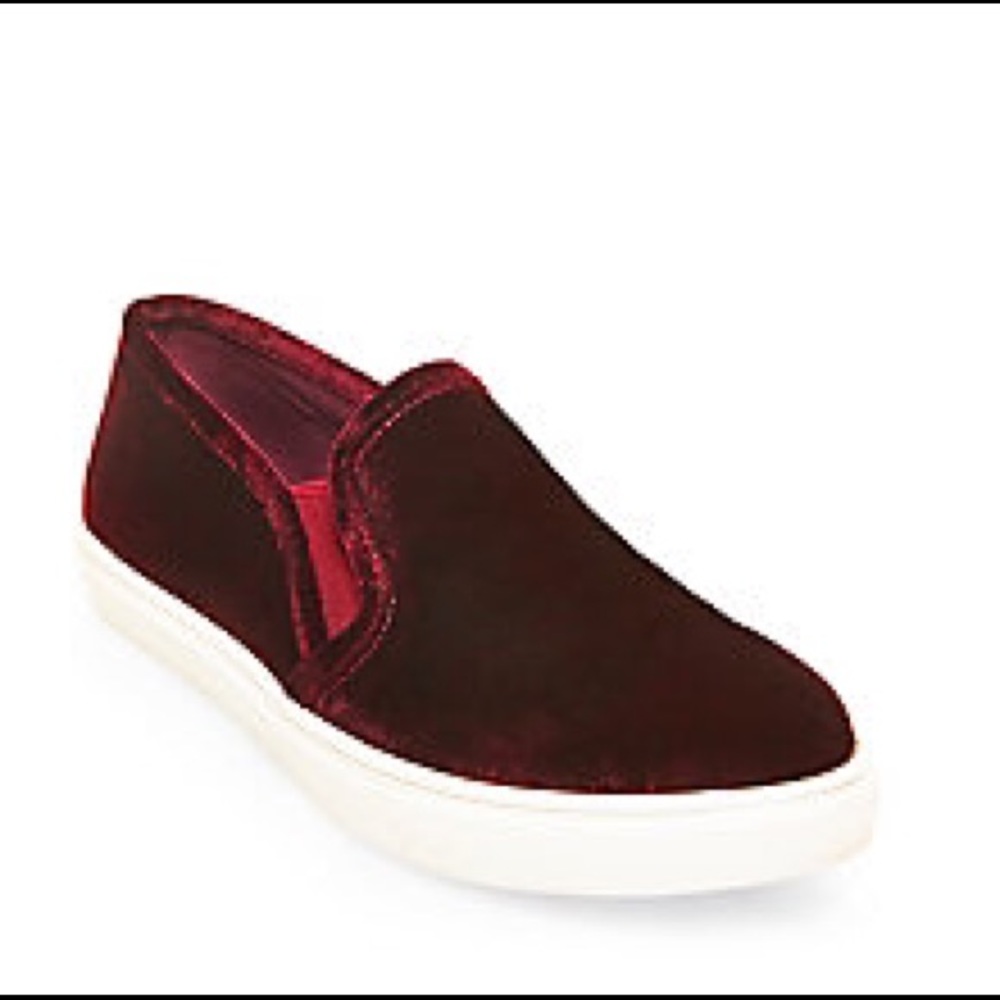 Steve Madden ECNTRCV Burgundy Velvet Size 6