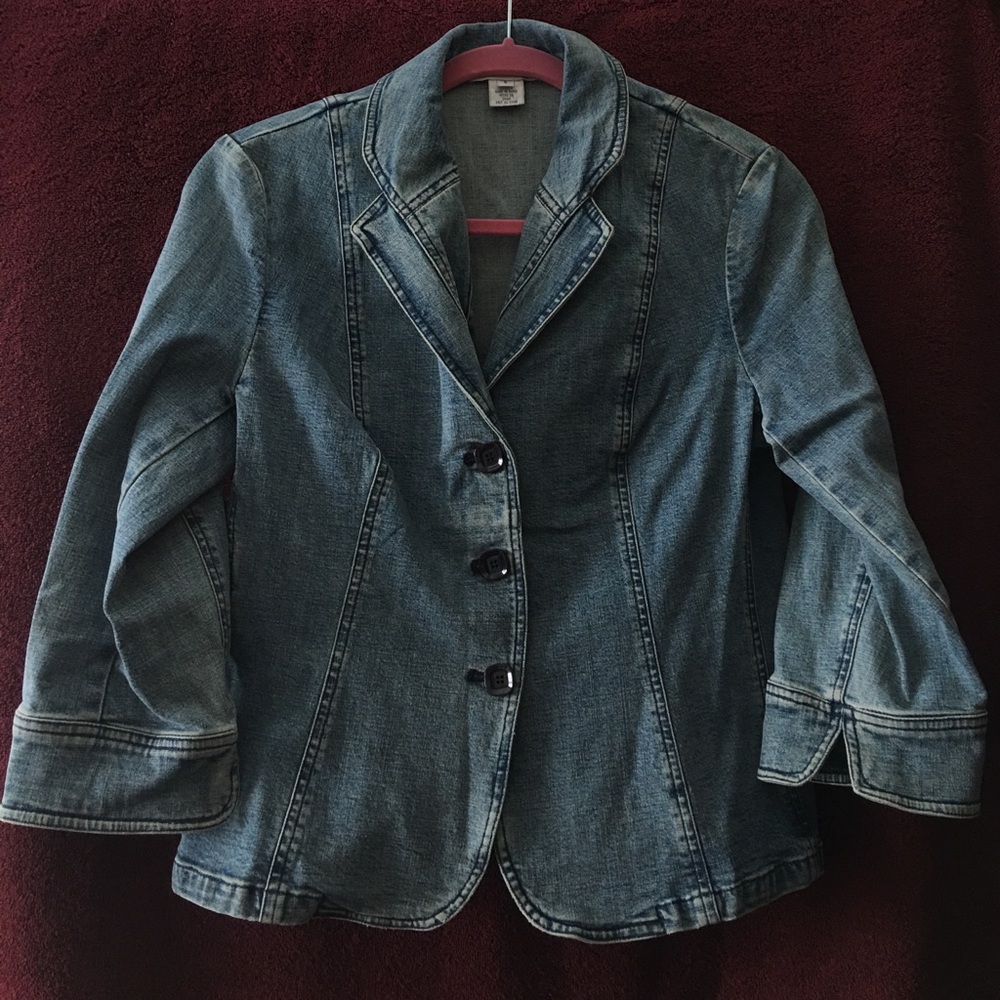 Cut Jean Jacket! Perfect spring coat!