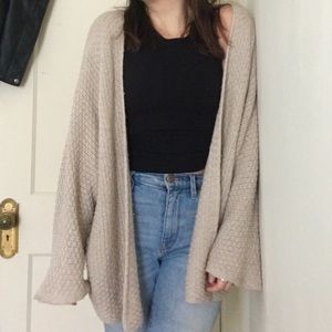 Brandy Melville OSFM Oatmeal Cardigan