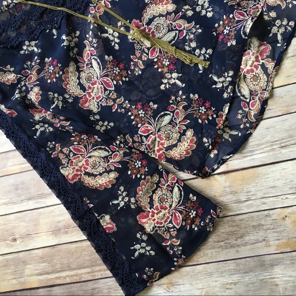 Boho floral & lace sheer top S-XL - Picture 3 of 7