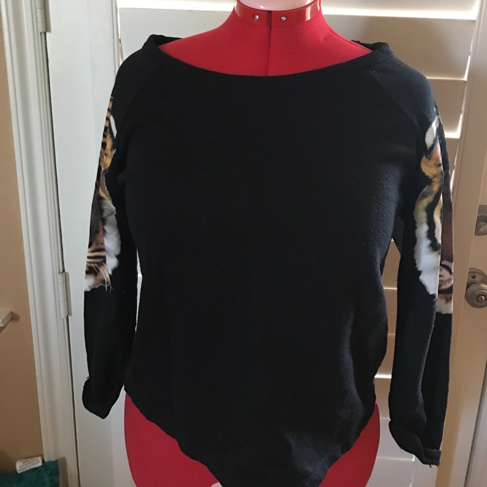 Tiger sleeve sweater