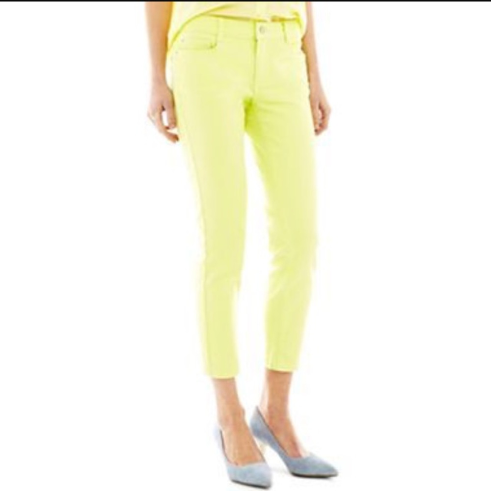 Yellow crop jeans