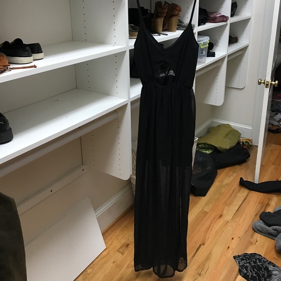 Long black dress - Picture 2 of 3
