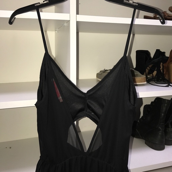 Long black dress - Picture 3 of 3