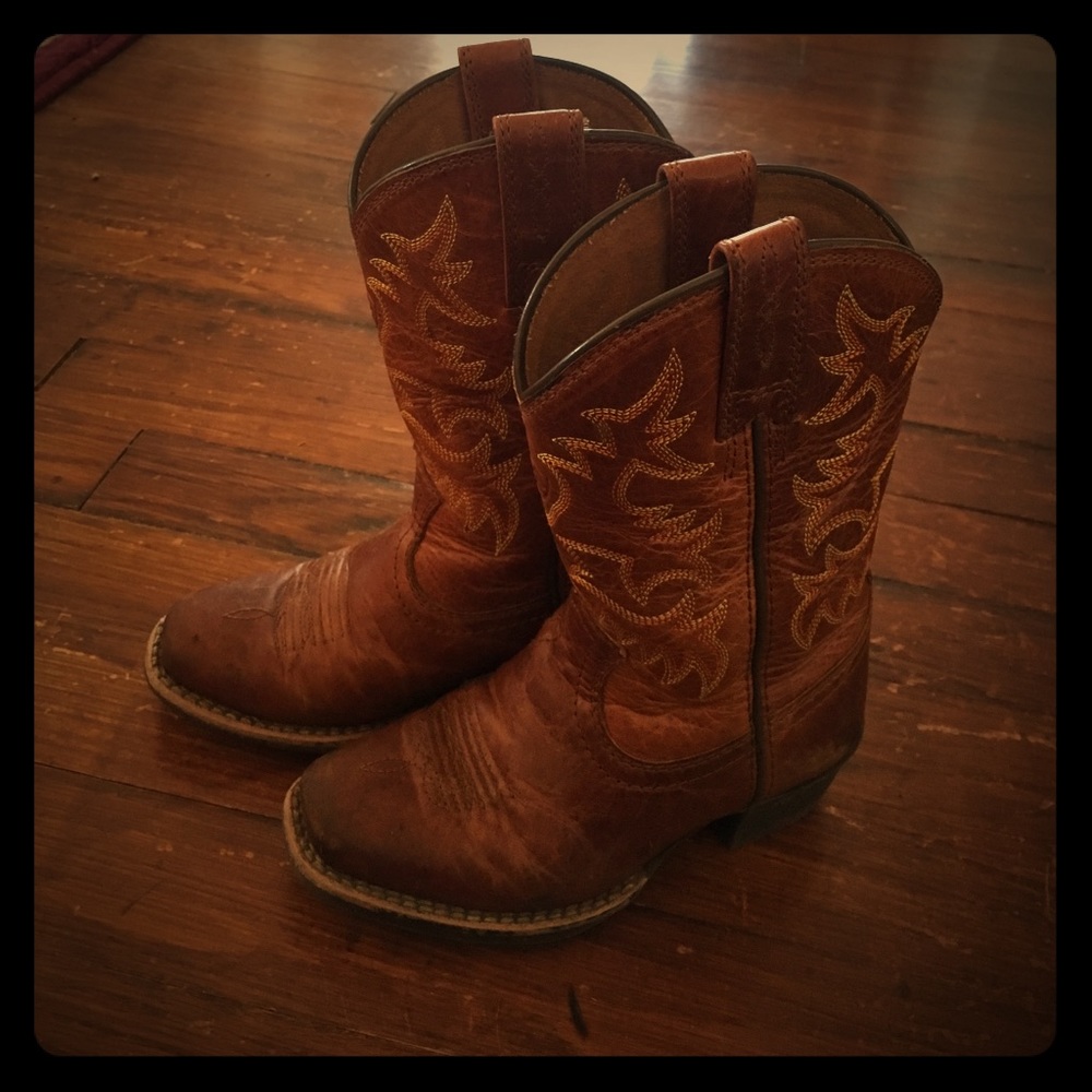 Ariat boots little boys size 9.5