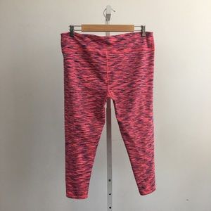 Fabletics Pants - Fabletics Pink Stripe Salar Capri Fabletics Pants - Fabletics Pink Stripe Salar Capri