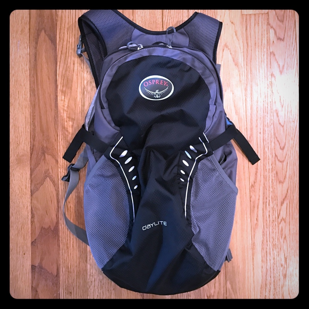 Osprey Daylite Day Pack (black or navy)
