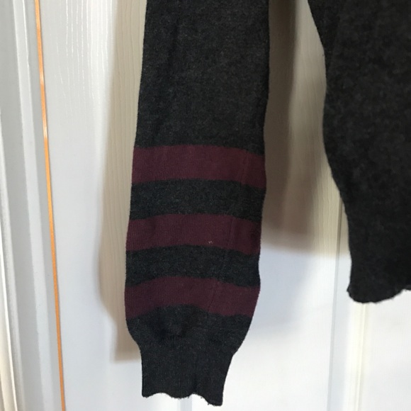 Sweater - Picture 3 of 3