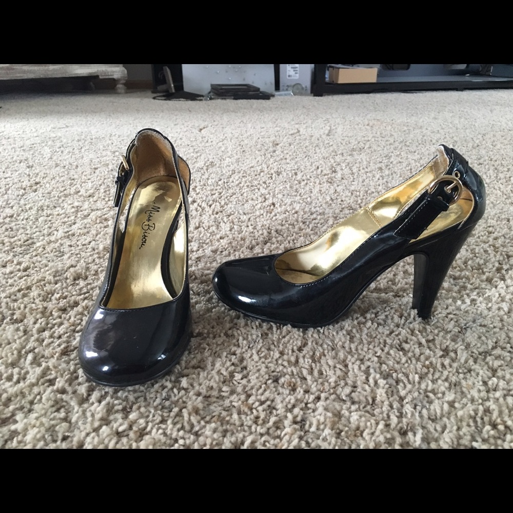 Black heels!