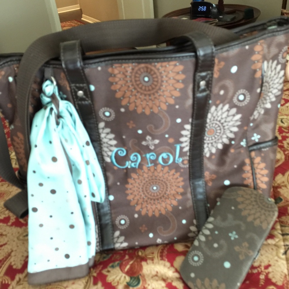 Great Thirty-One bag & wallet for a Carol!  ❤