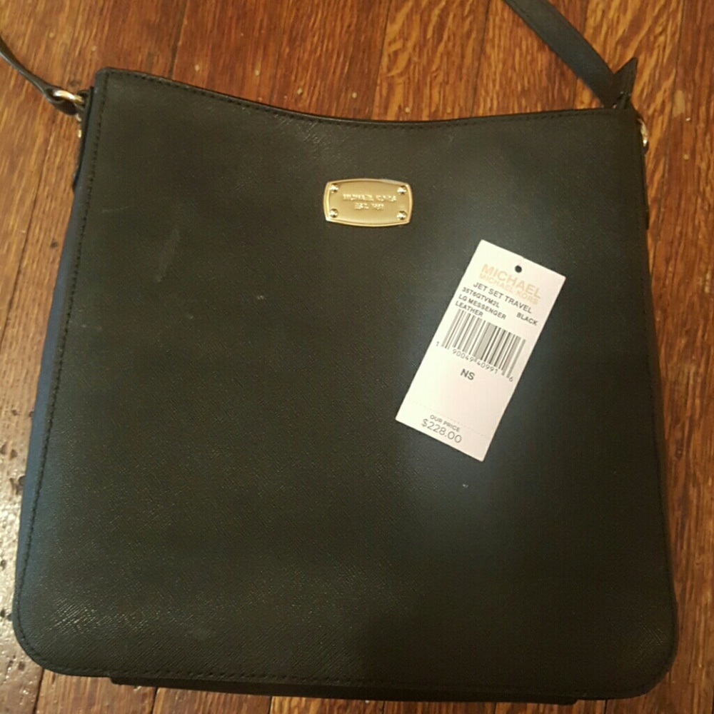 Authentic micheal kors crossbody