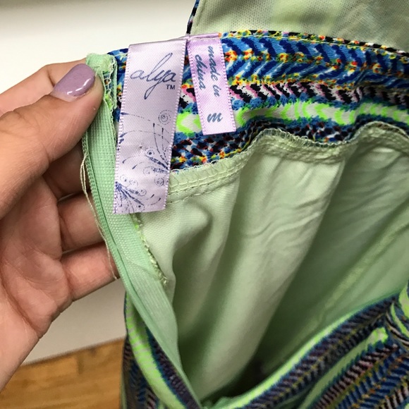 Long bright colored dress - Picture 4 of 4