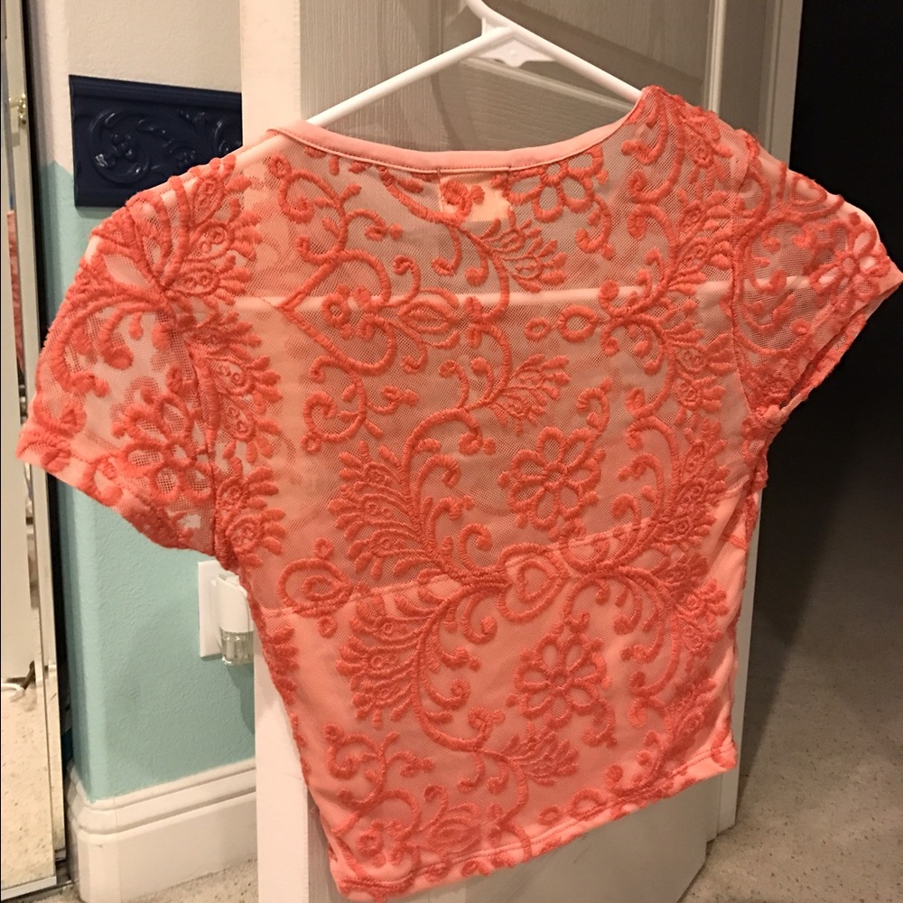 Urban crop top