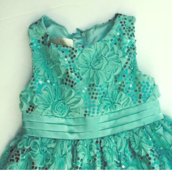 d r e s s - Picture 2 of 4