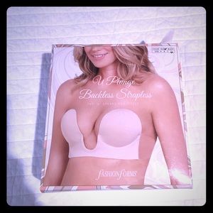 U plunge backless strapless adhesive bra "D"