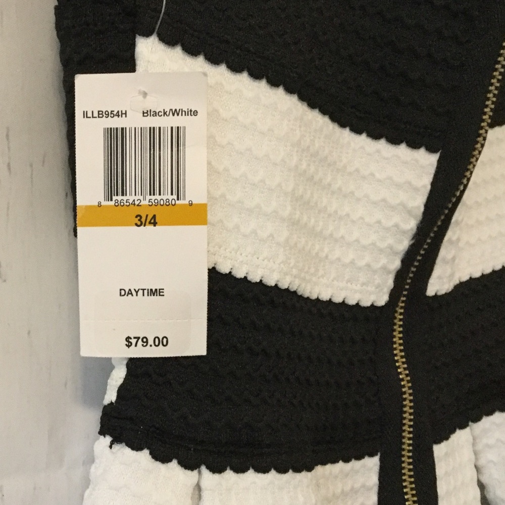 B. Darlin Stripe Textured Dress - Picture 5 of 6