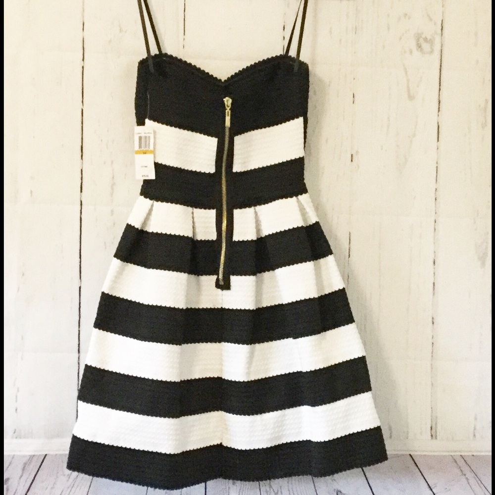 B. Darlin Stripe Textured Dress - Picture 3 of 6