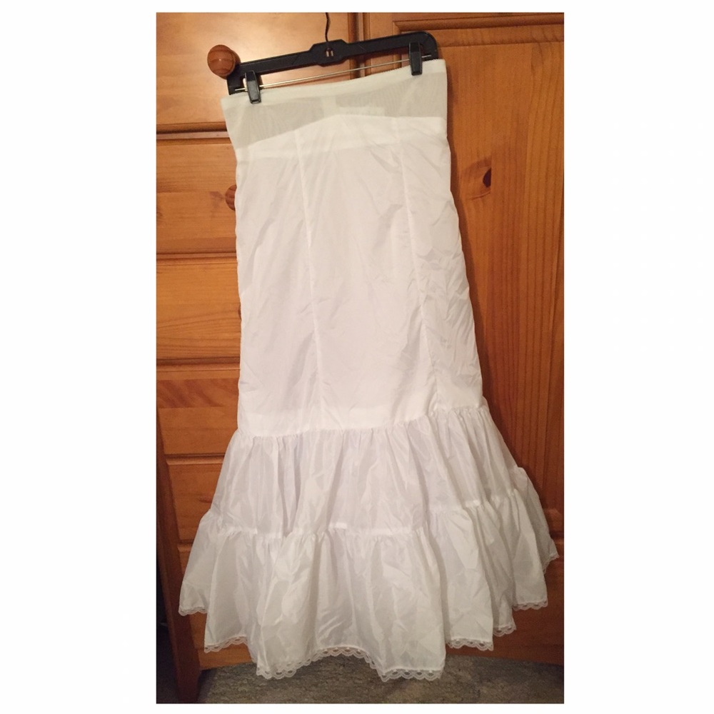 David's Bridal Fit & Flare Slip - SZ14 (fits SZ10)