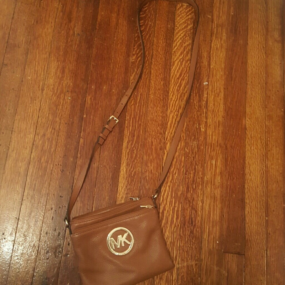Authentic micheal kors crossbody