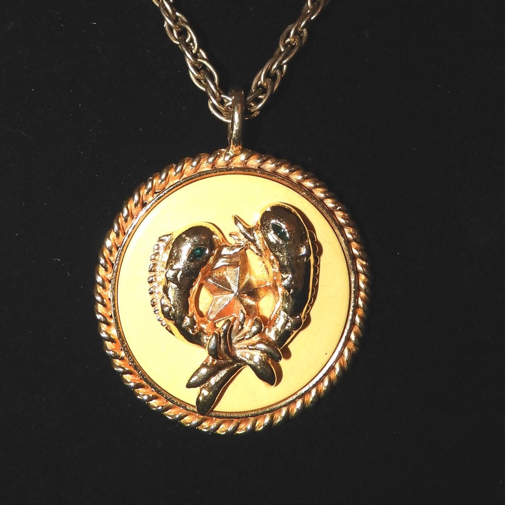 Kenneth jay lane vintage 60s pendant Pisces neck