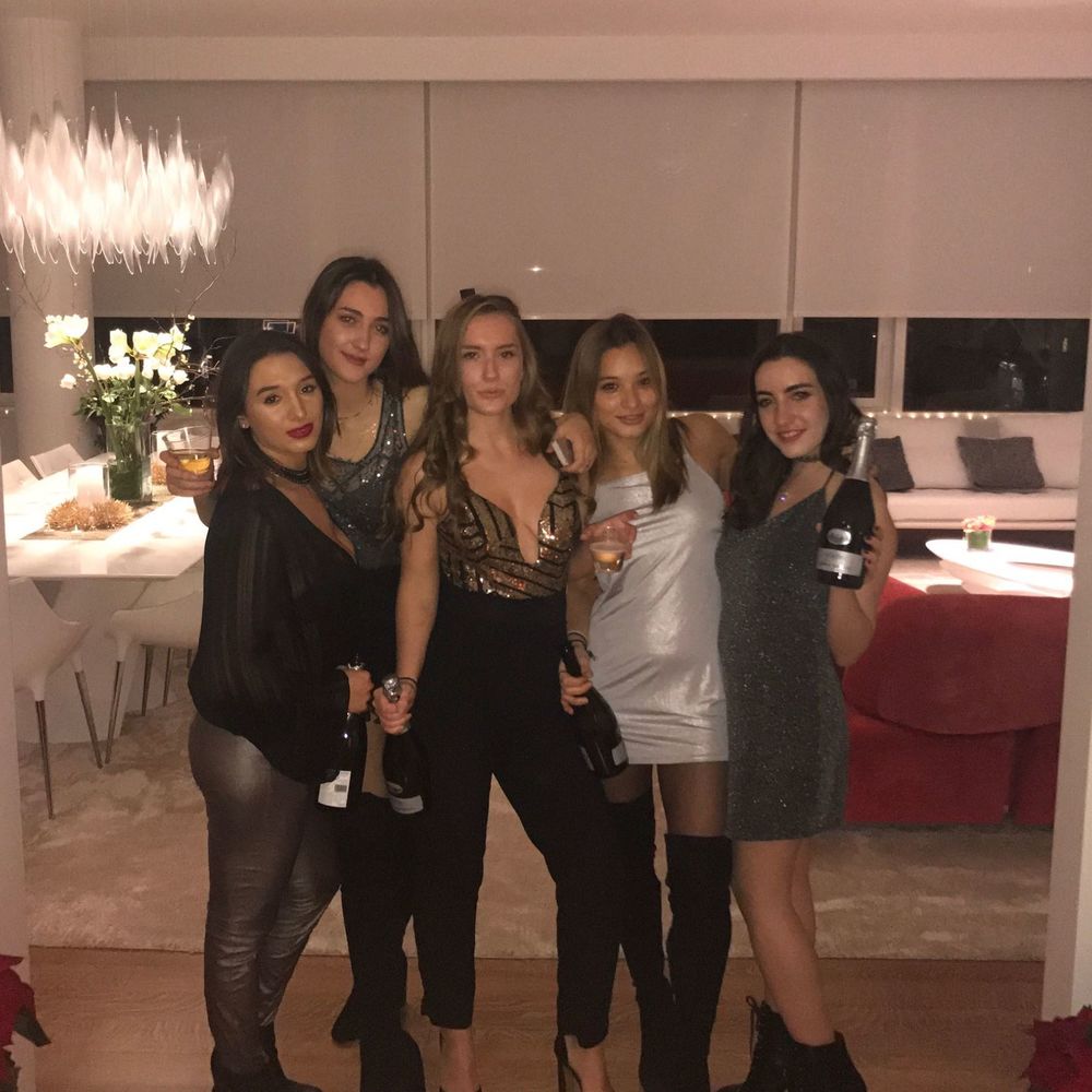 Meet your Posher, Julia